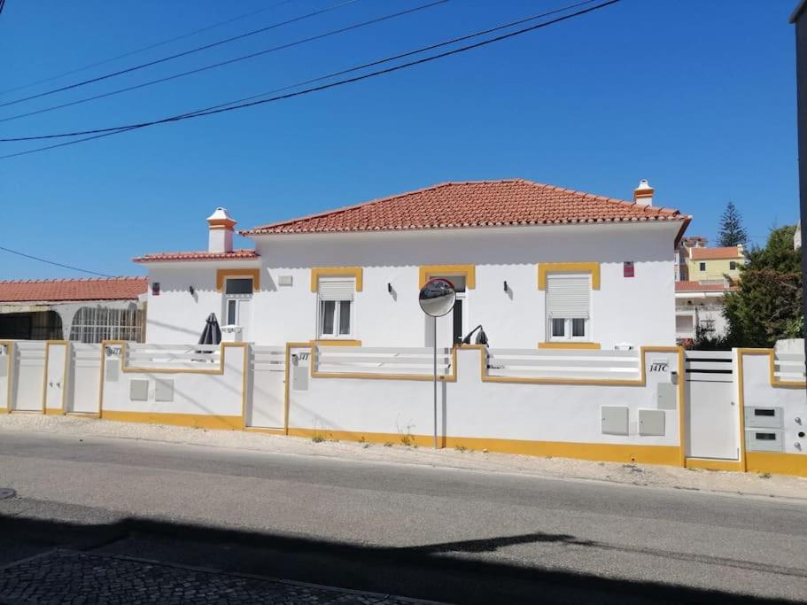 Casa Da Praia Da Poca - Apartamento Iris Estoril Exterior foto